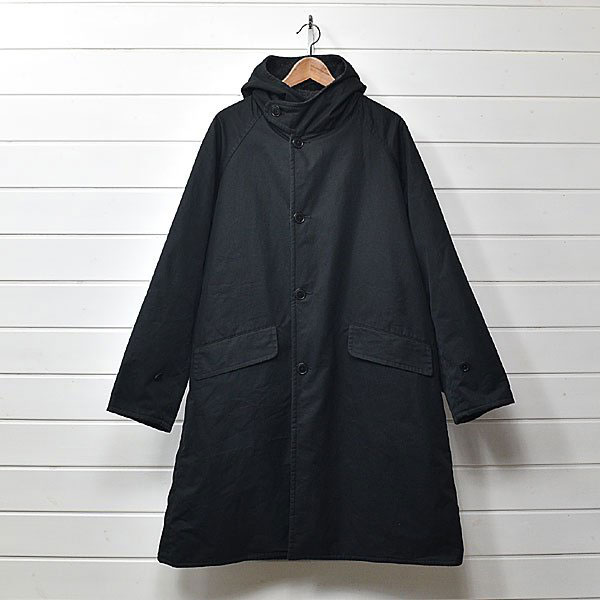 静かに輝く名品 ― COMOLI(コモリ)の魅力と、古着市場で高い評価を受ける理由